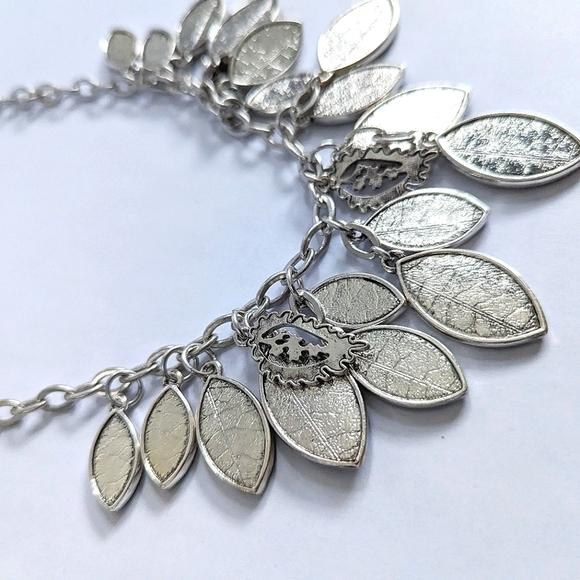 Premier Designs Monterey Abalone Leaf Pendant Silver Chain Link Necklace Multi - Picture 3 of 4